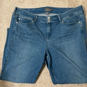 SOLD Torrid Jegging 22S